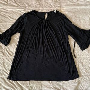 Suzanne Betro Black Open Sleeve Blouse Relaxed Fit